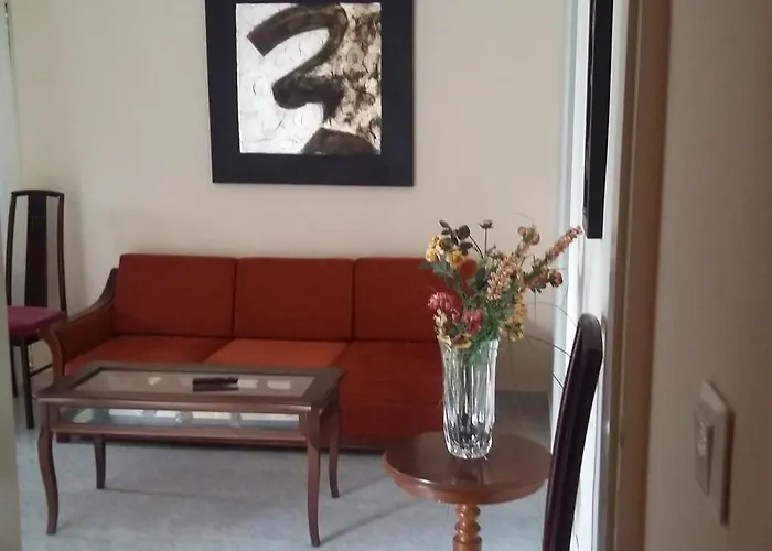 Leonidas فيلة ماستيخاري