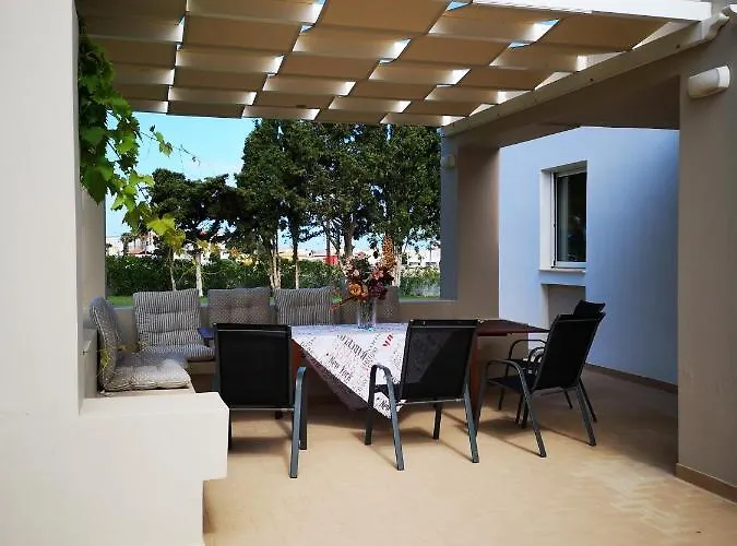 فيلة Leonidas ماستيخاري