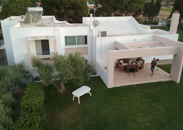 ヴィラ Leonidas マスティハリ